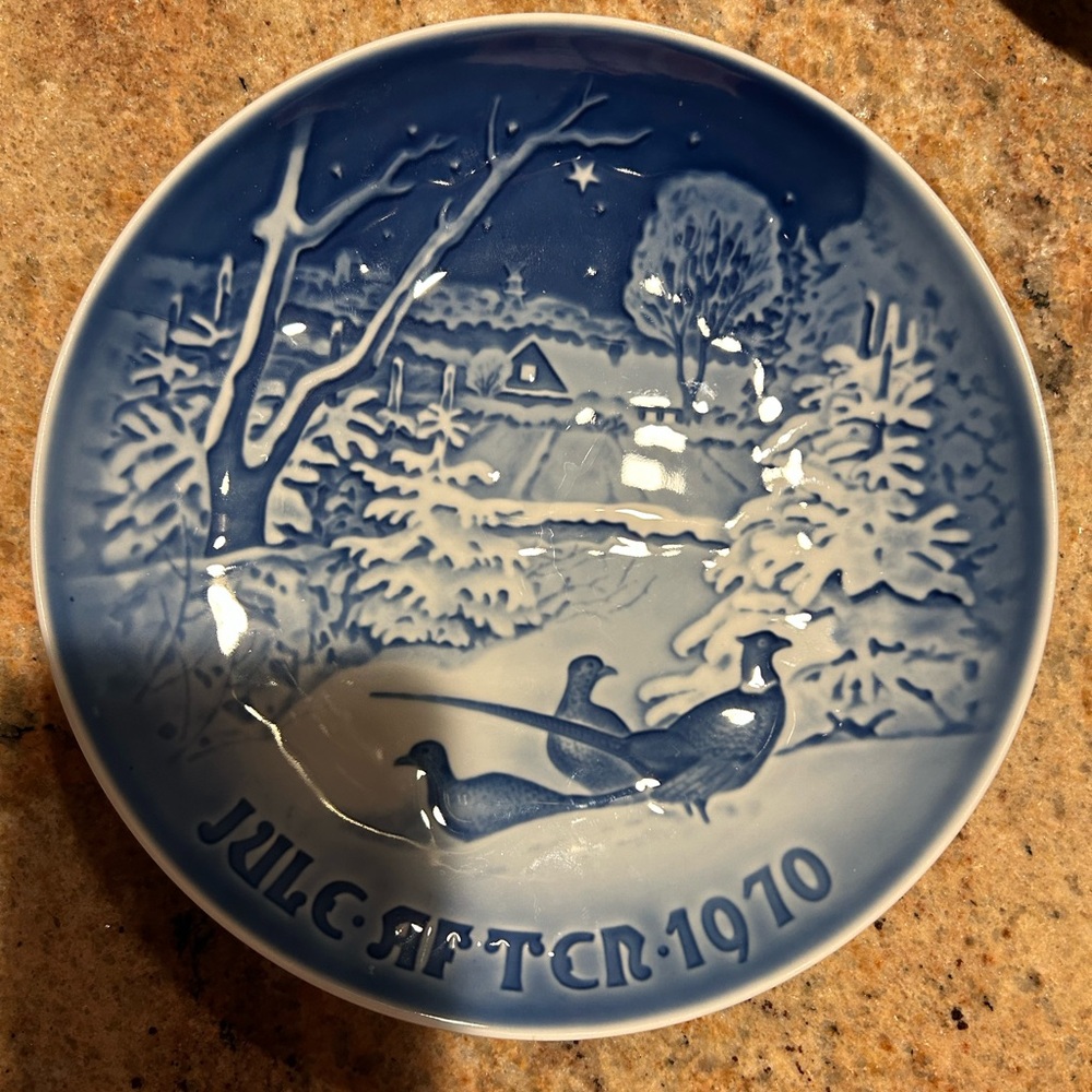 Bing & Grondahl “Pheasants in the Snow At Christmas”Porcelain Plate Denmark 1970